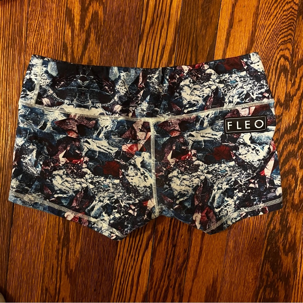FLEO Originals Mid Rise, 2.5” inseam